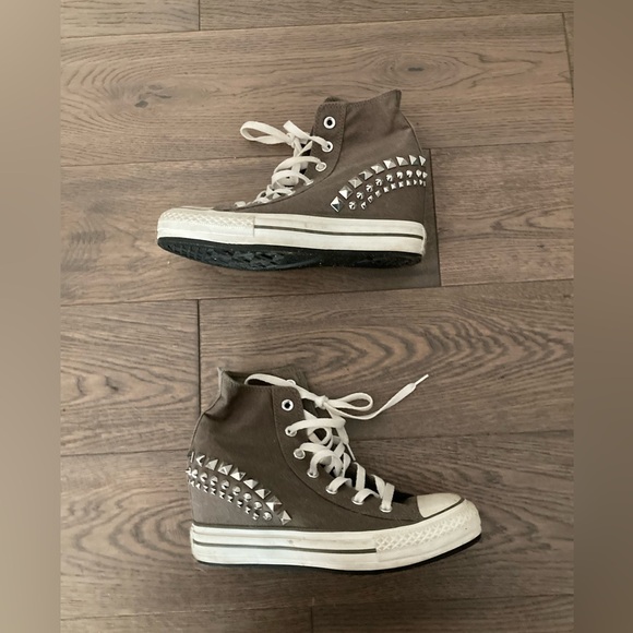 Converse Chuck Taylor All Stars Gray Studded Hi High Top Ankle Boots Sneakers - Picture 1 of 10